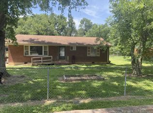 113 Park Ln, Clarksville, TN 37042