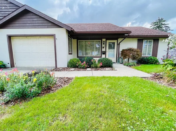 220 Highland Ave, Bellevue, OH 44811