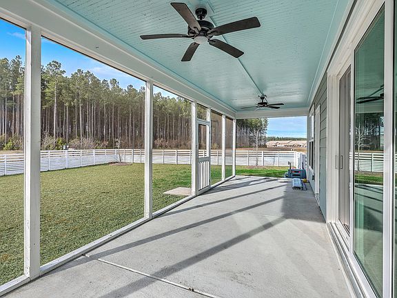 5th image of 212 Clearblue Loop