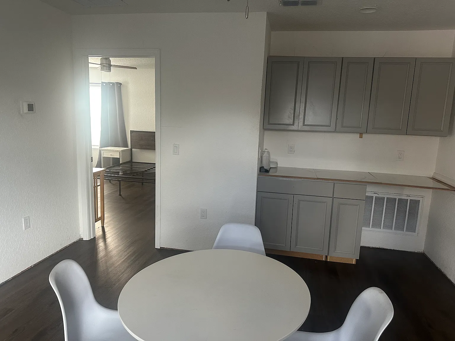 1 bed, 1000 sqft, $1,550 — Photo 2