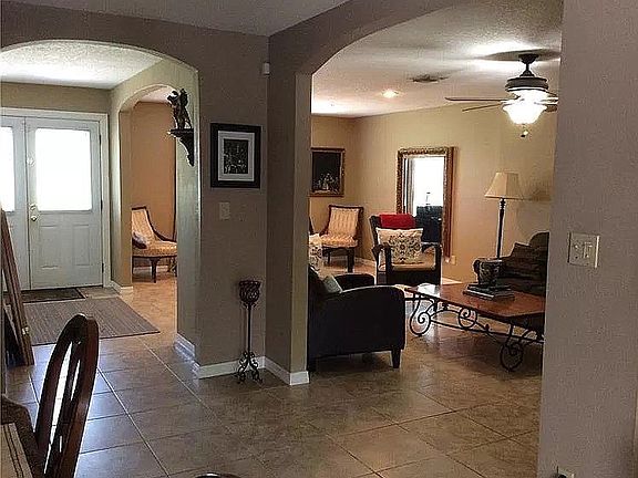 4th image of 355 Brassie Dr