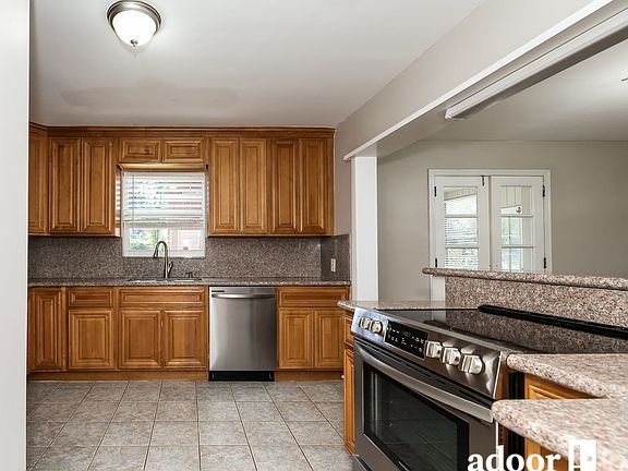 3rd image of 6330 Eastwood Ln