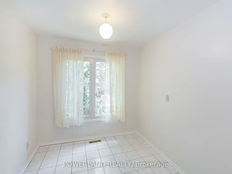 92 Nightstar Dr — Photo 4