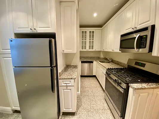 Rented by Corcoran | media 14