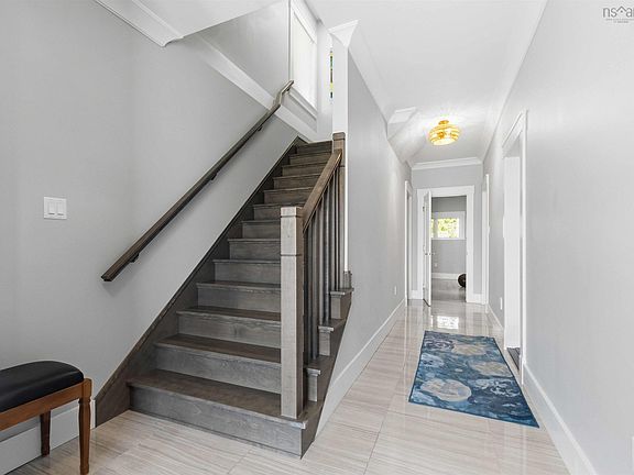 5th image of 62 Hadley Cres