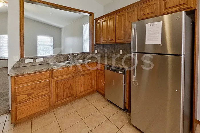 2421 Arbor Dr — Photo 9