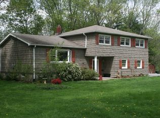 73 Deer Hill Rd, Lebanon, NJ 08833