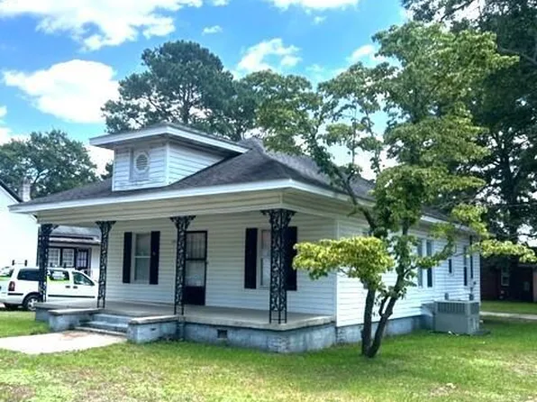 109 W Vail Street, Pikeville, NC 27863