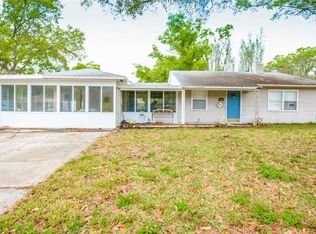 1140 Robinson Dr N, Saint Petersburg, FL 33710