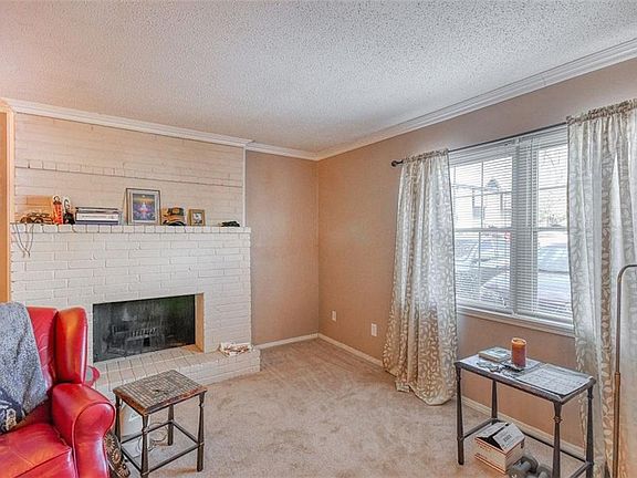 5th image of 1807 E Lindsey St APT 1