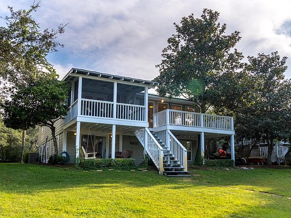 469 Lakeview Drive-12