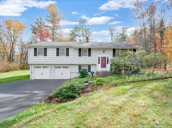 26 Red Stone Drive, Simsbury, CT 06089