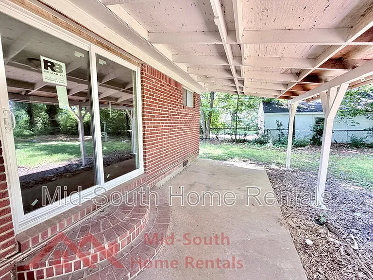 3040 S Edgeware Rd — Photo 21