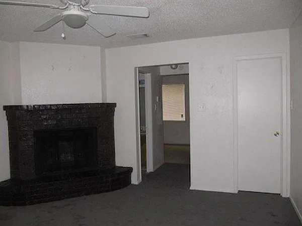 2 bed, 1.5 bath, 1040 sqft, $1,475 — Photo 4