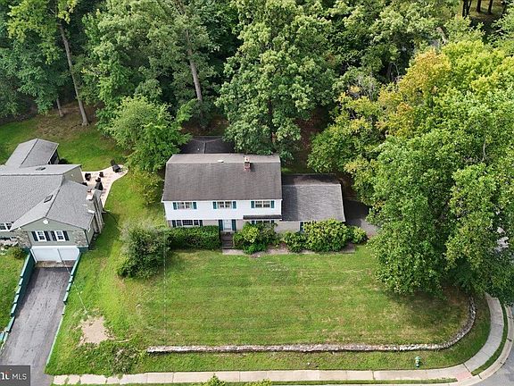 2nd image of 317 Arbour Dr
