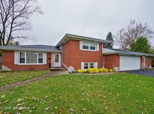 3237 Ronald Rd, Glenview, IL 60025