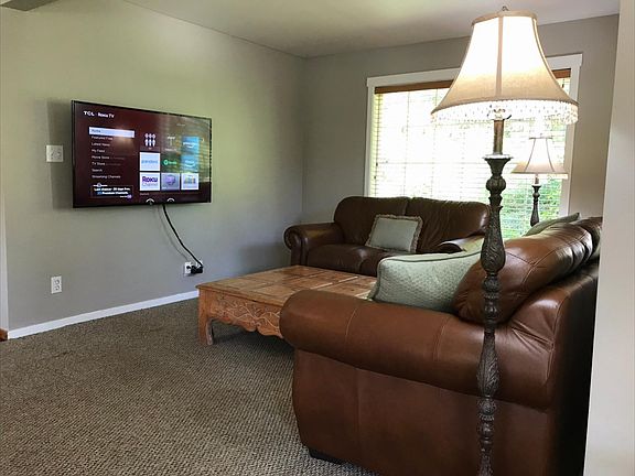Watch your favorite channels (Hulu, Netflix, Prime, You Tube...) on our smart tv!