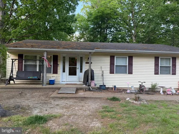 12586 Catalina Dr, Lusby, MD 20657