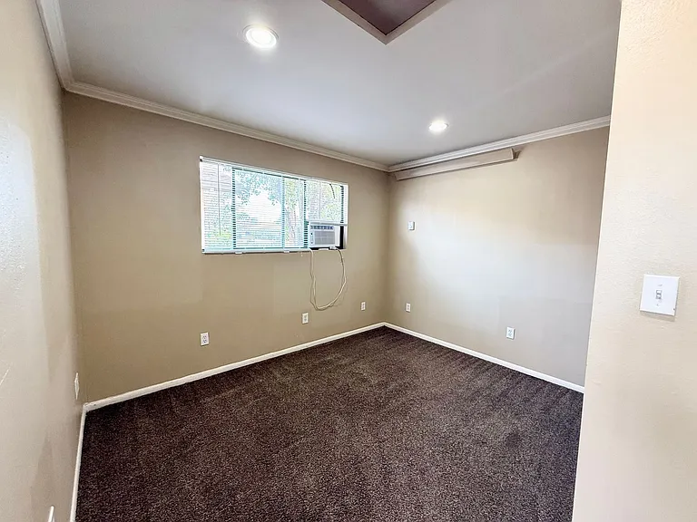 4558 N Miner Rd — Photo 17