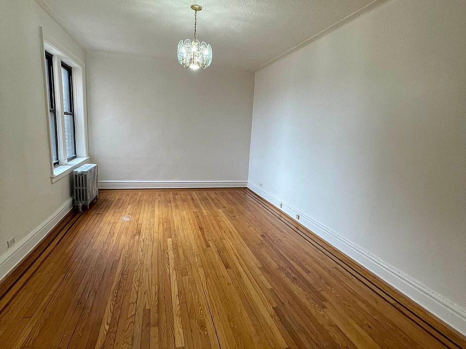 2nd image of 2828 35th St #6