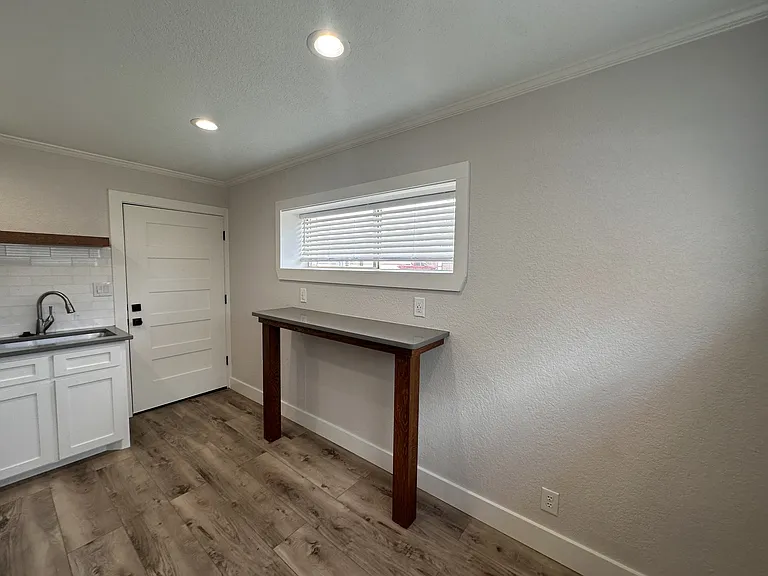 414 E Elm St #101 — Photo 4