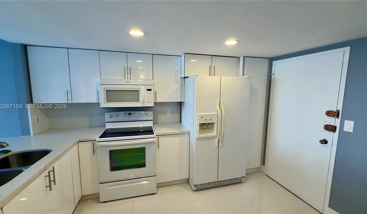 Buckley Towers Condo - Ea — Photo 3