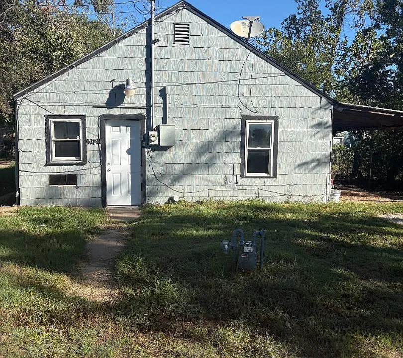 512 Noble St