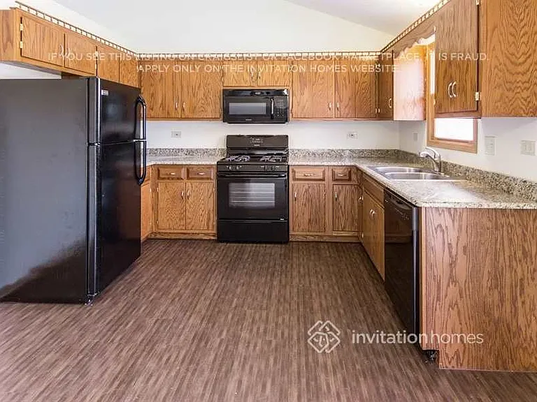 2305 Gustave Ln — Photo 3