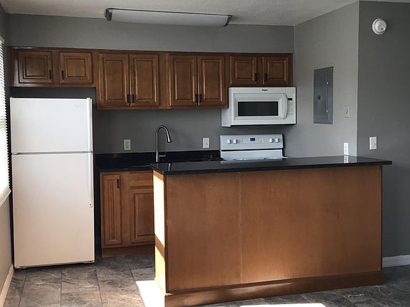3rd image of 1604 S Crystal Lake Dr #16