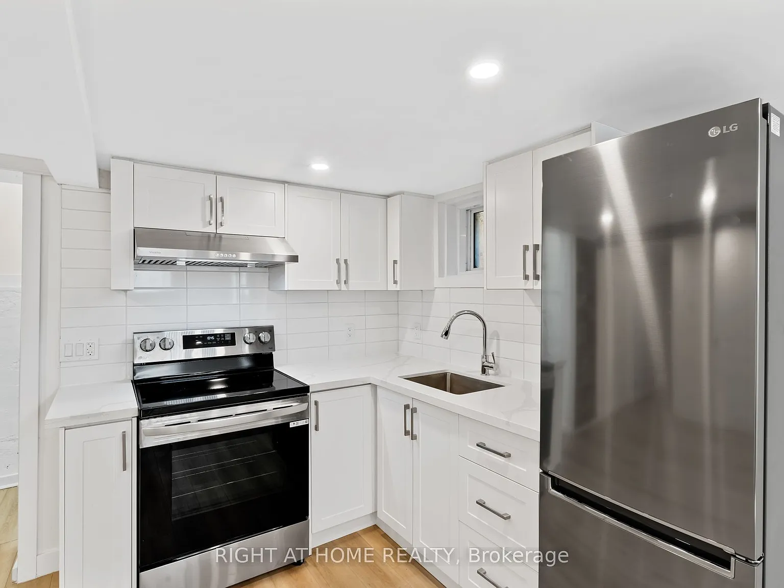 1 bed, $1,300 — Photo 3