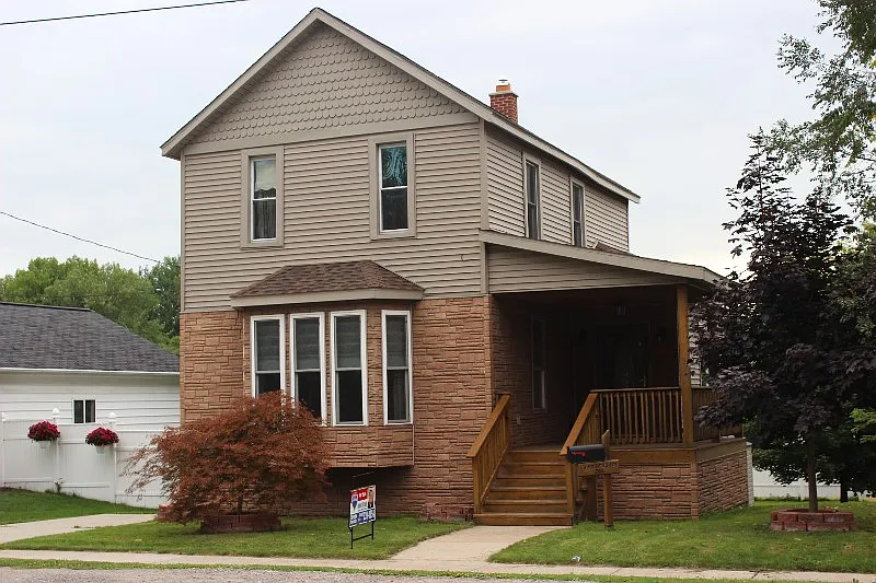 202 Marquette Ave photo 1