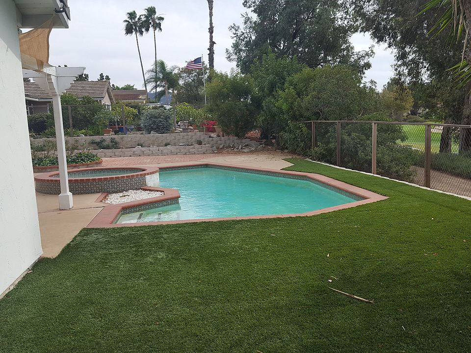 2nd image of 17164 Bernardo Oaks Dr