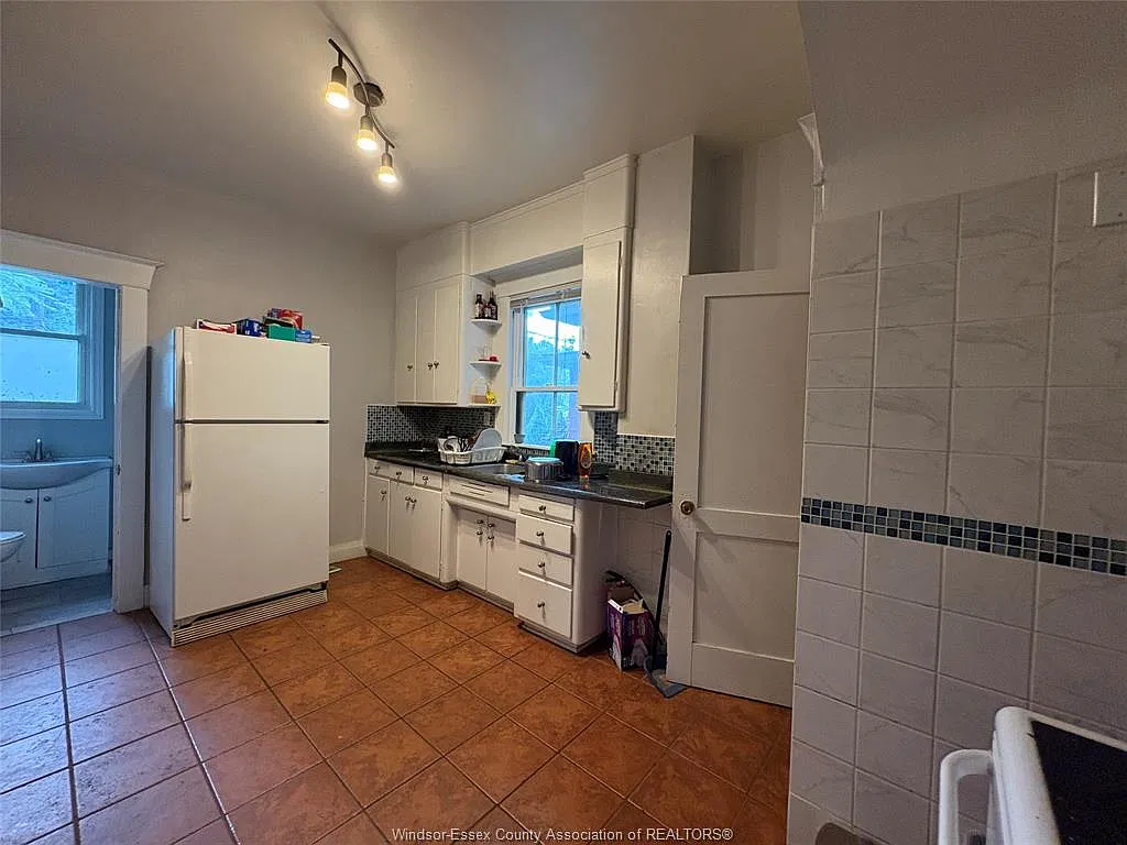 343 Randolph Ave — Photo 4
