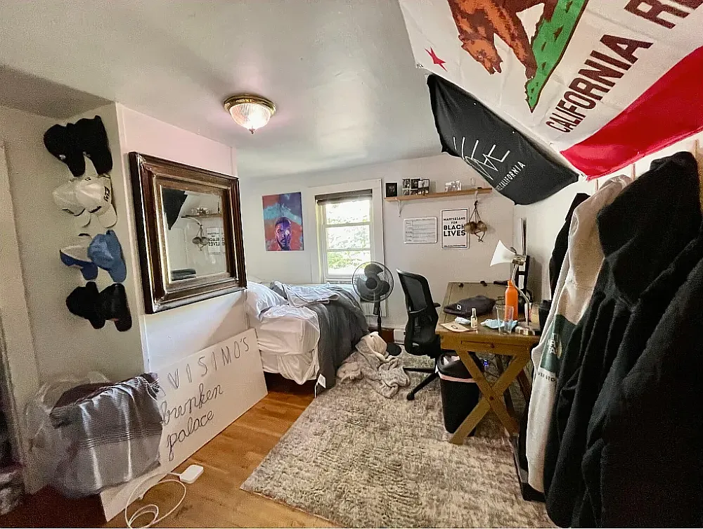 5 bed, 9999 sqft, $7,200 — Photo 2