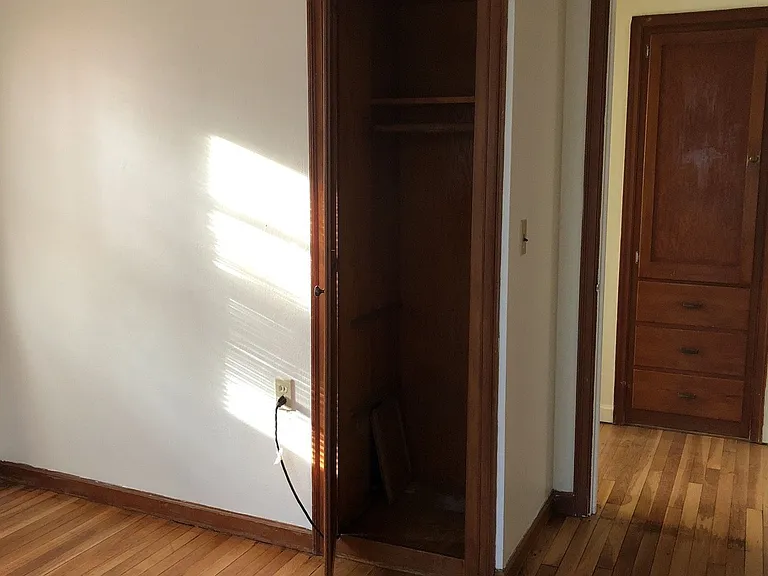 309 NW Cleveland St — Photo 28