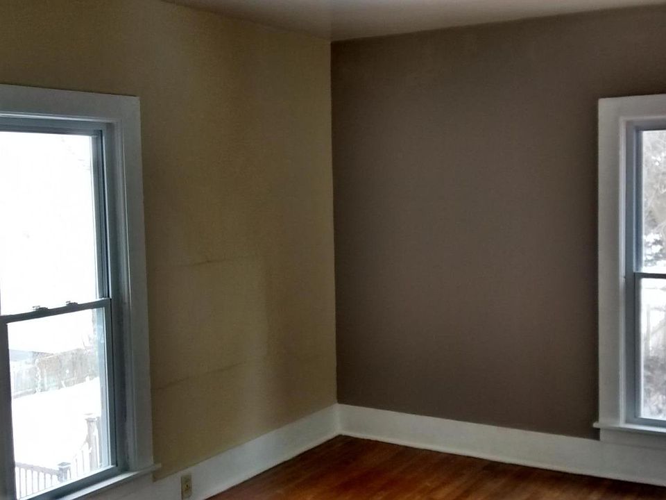 2nd image of 115 Hornell St