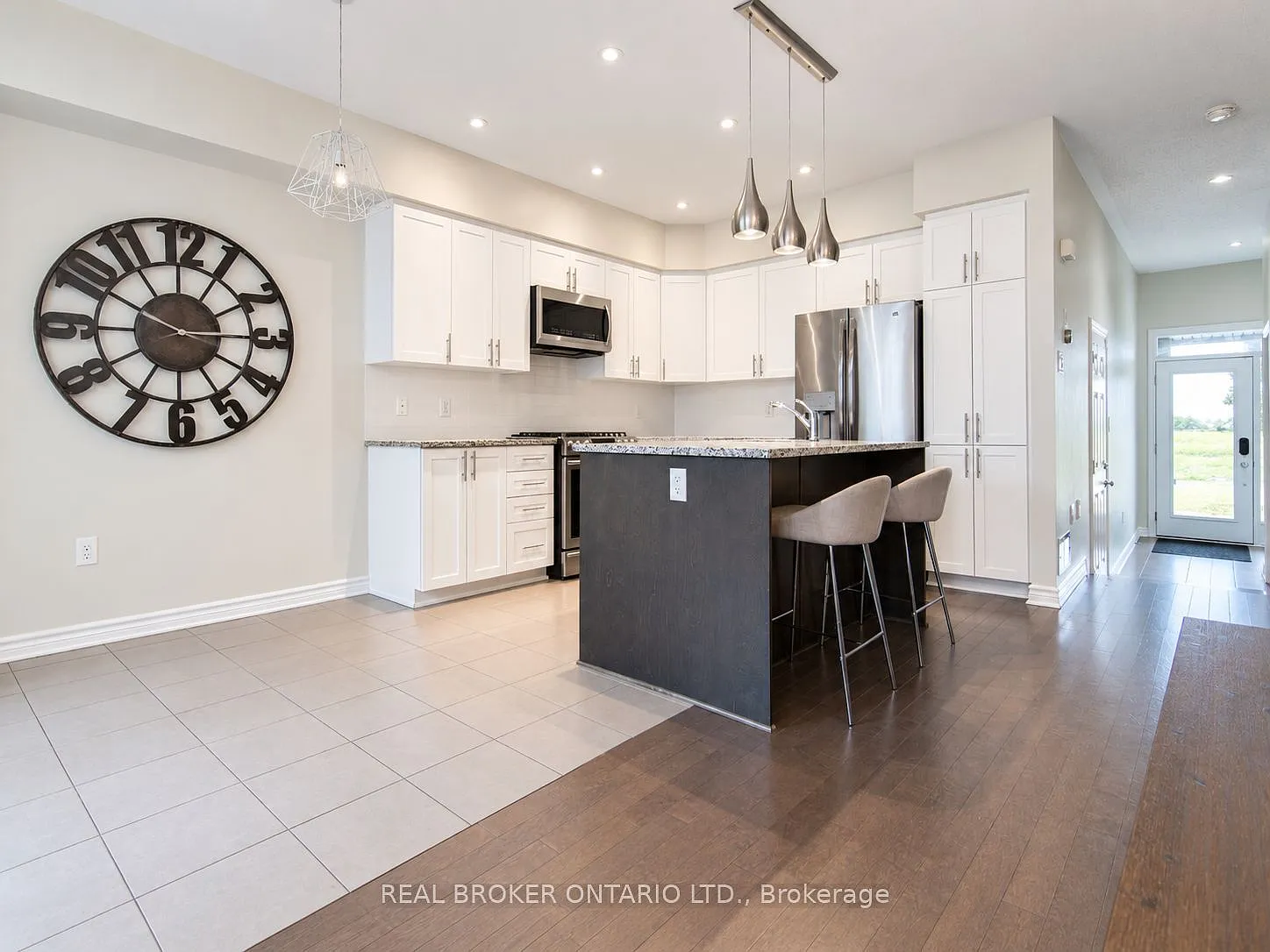 3 bed, $2,800 — Photo 3