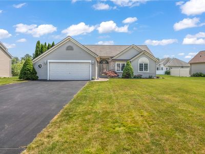 65 Sotheby Dr, Rochester, NY, 14626