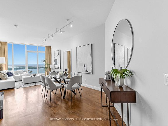 5th image of 208 Queens Quay W #Penthouse 2