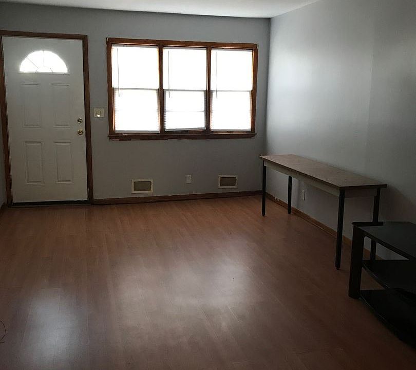 1st image of 6640 Askew Ave
