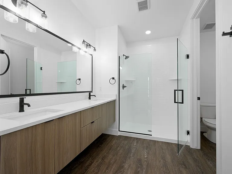 theBEVERLY — Photo 20