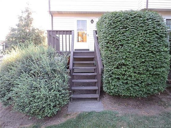 4th image of 5 Foncine Ln #6
