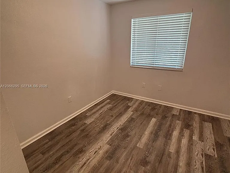 14042 NE 2nd Ave #14042 — Photo 11