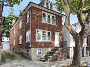 233 E 235th St, Bronx, NY 10470