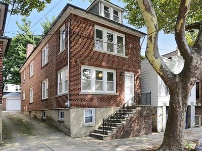 233 E 235th St, Bronx, NY, 10470