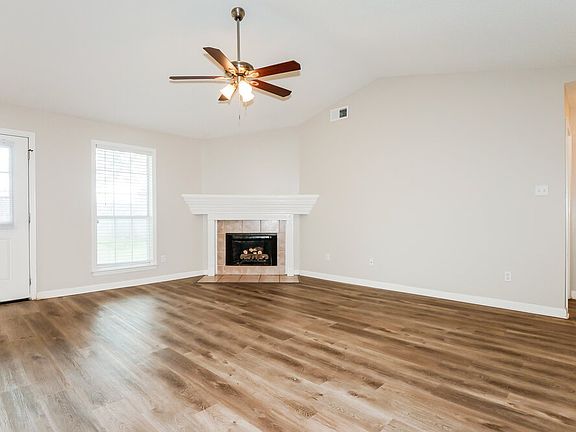 5th image of 3920 Pecan Trace Cv