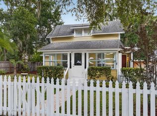 834 Alexander St, Mount Dora, FL 32757