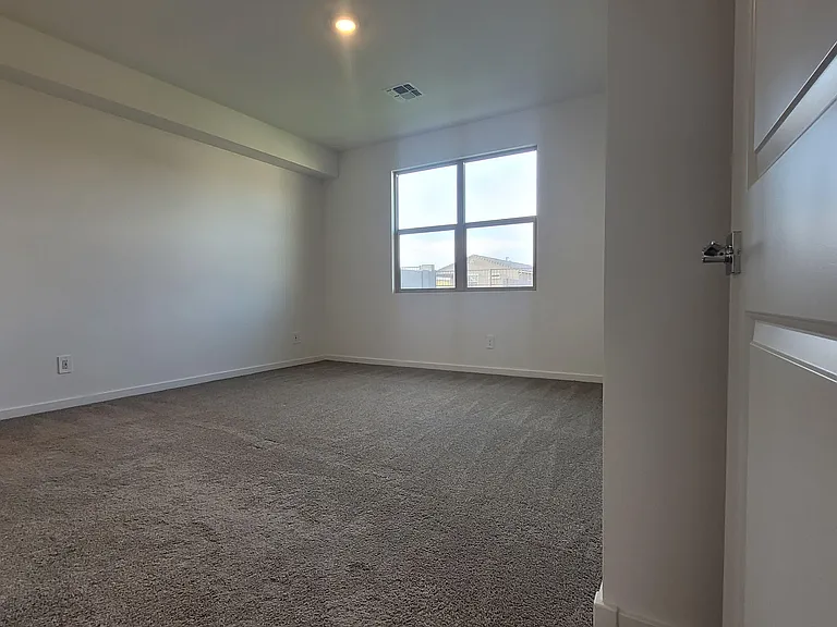 15998 W Smoketree Dr — Photo 24