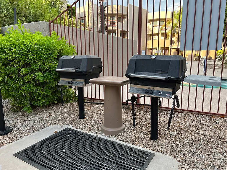 E Desert Cove Ave — Photo 16