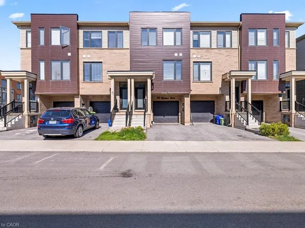 40 Radison Ln, Hamilton, ON L8H 0B5